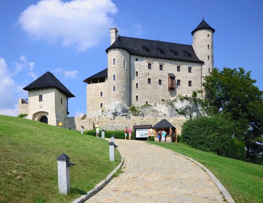 Bobolice atrakcje: odkryj ukryte skarby i fascynujące miejsca