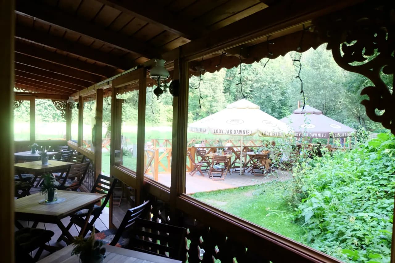 Ojców gdzie zjeść - odkryj najlepsze restauracje z lokalnymi specjałami