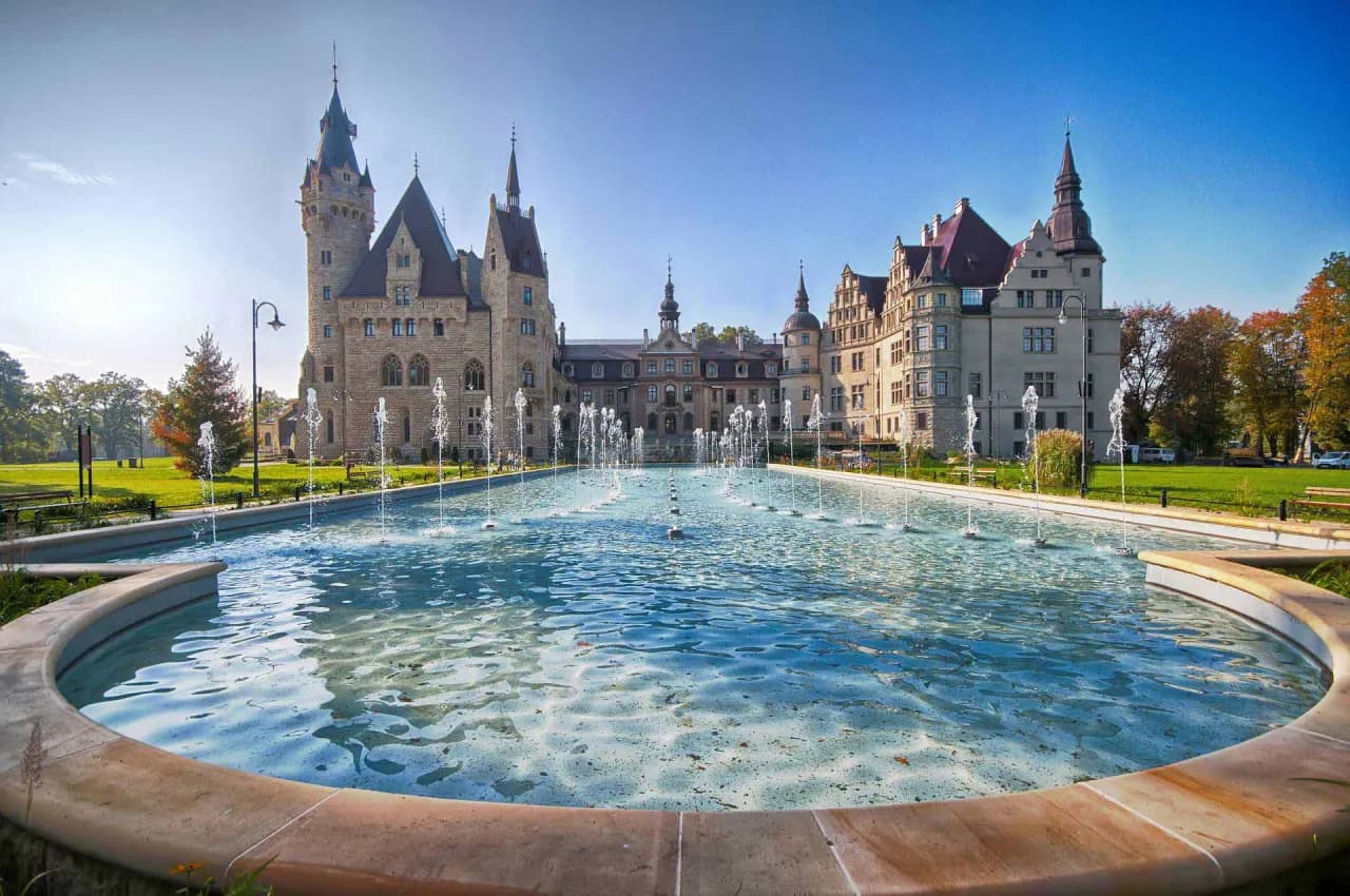 Zamek Moszna atrakcje, które zaskoczą każdego odwiedzającego