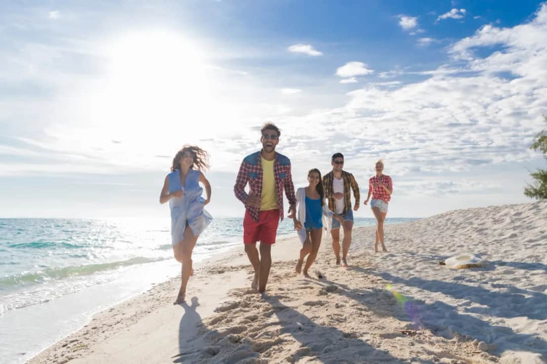 Gdzie najczystsza woda w Bałtyku? Odkryj najlepsze miejsca na kąpiel