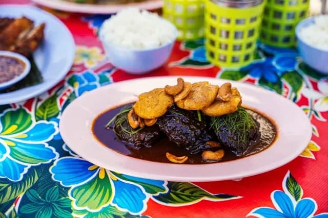 Najlepsze miejsca, gdzie zjeść w Elblągu - odkryj wyjątkowe smaki