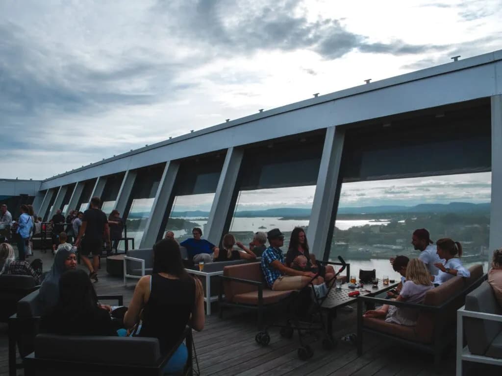 Oslo gdzie zjeść: najlepsze miejsca na jedzenie w stolicy Norwegii