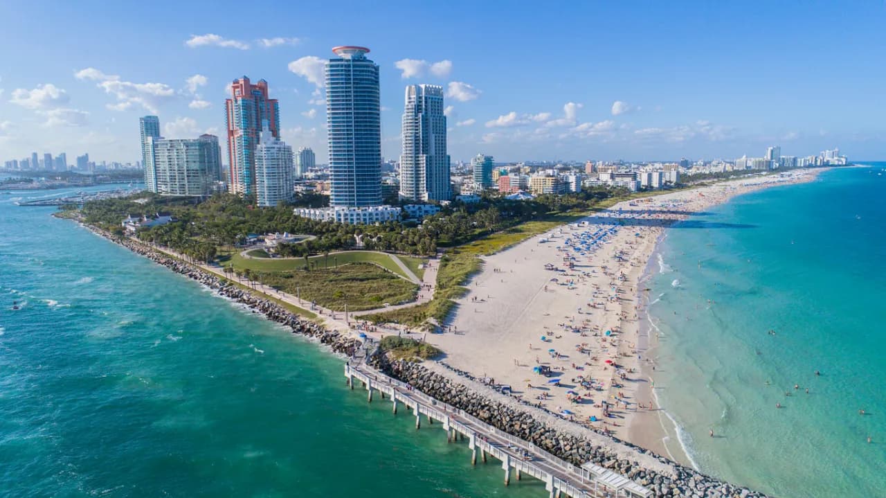 Najlepszy czas na wizytę w Miami – uniknij tłumów i wysokich cen